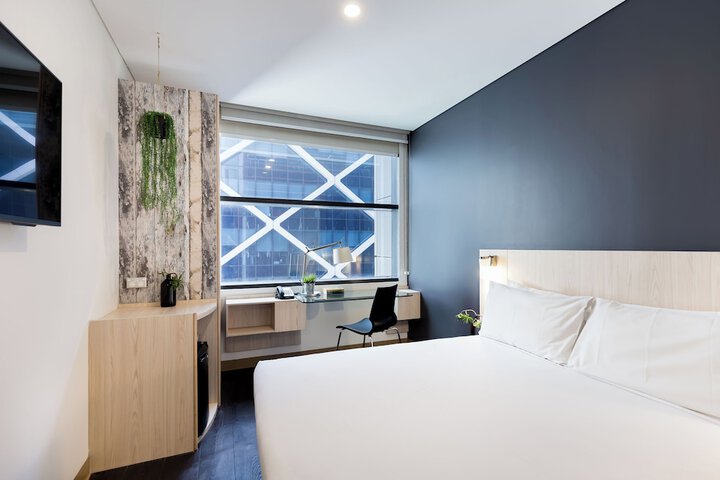Room 4 of 44