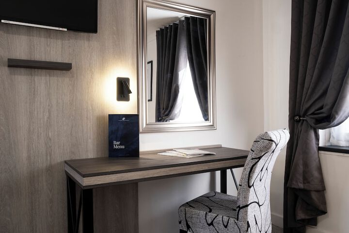Room 92 of 175