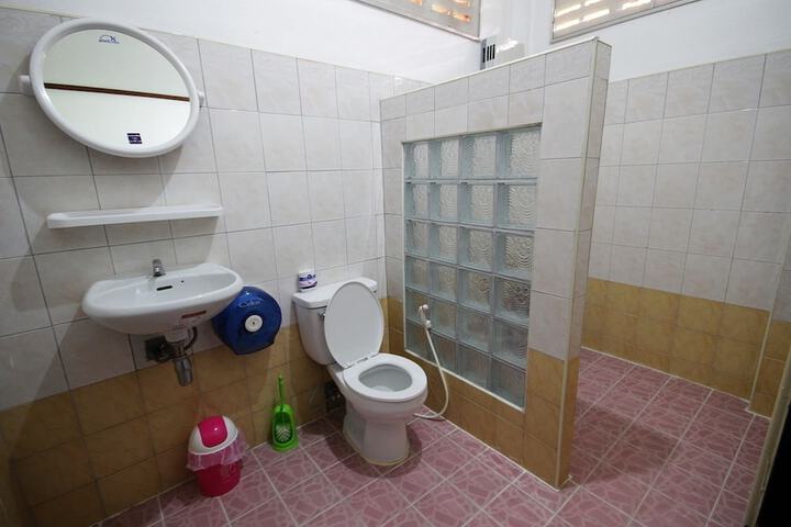 Room 65 of 90