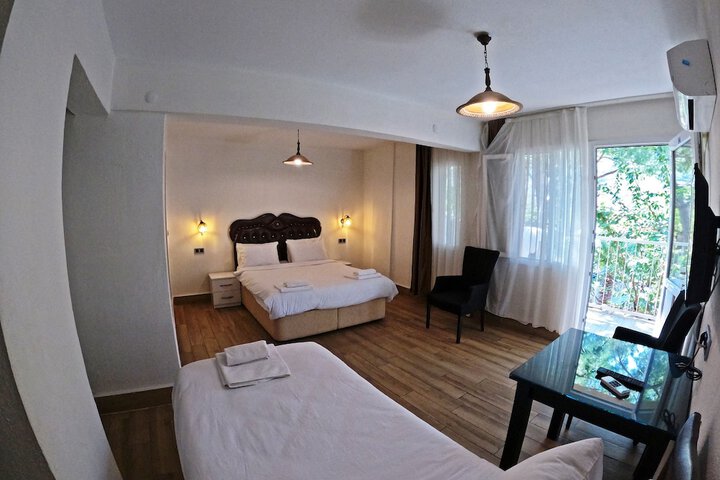 Room 17 of 78