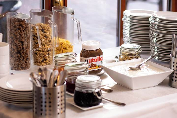 Breakfast/Coffee Service 43 of 50