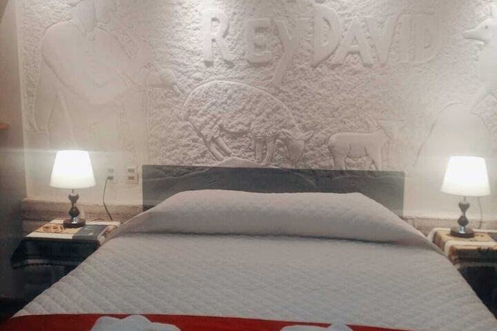 Room 3 of 7