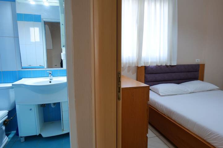 Room 80 of 108