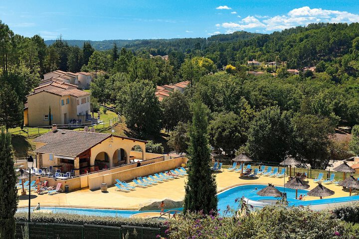 Hotel Pool