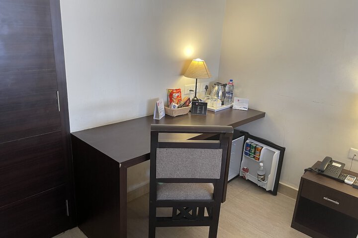 Room 28 of 93