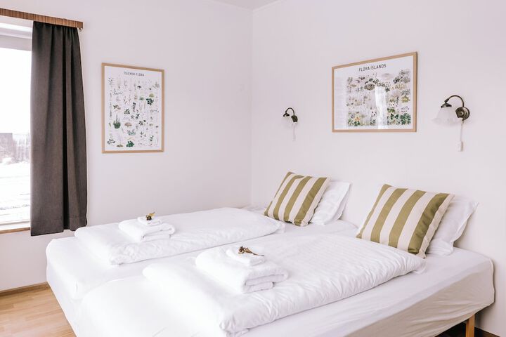 Room 6 of 32