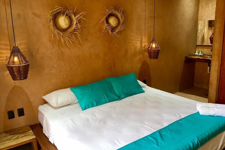 Room 3 of 40
