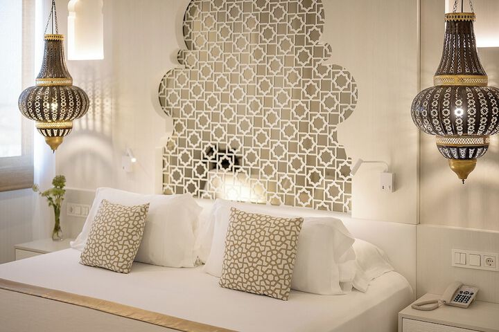 Room 84 of 158