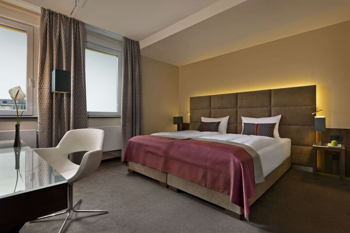 Room 15 of 84
