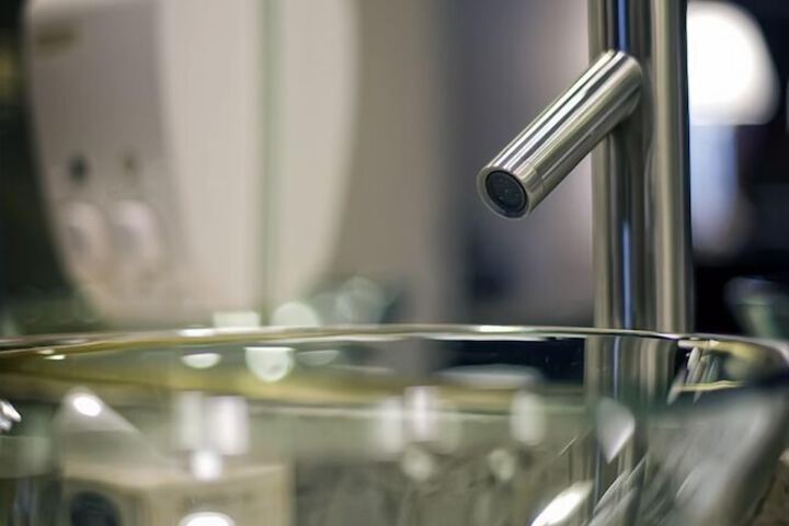 Bathroom sink