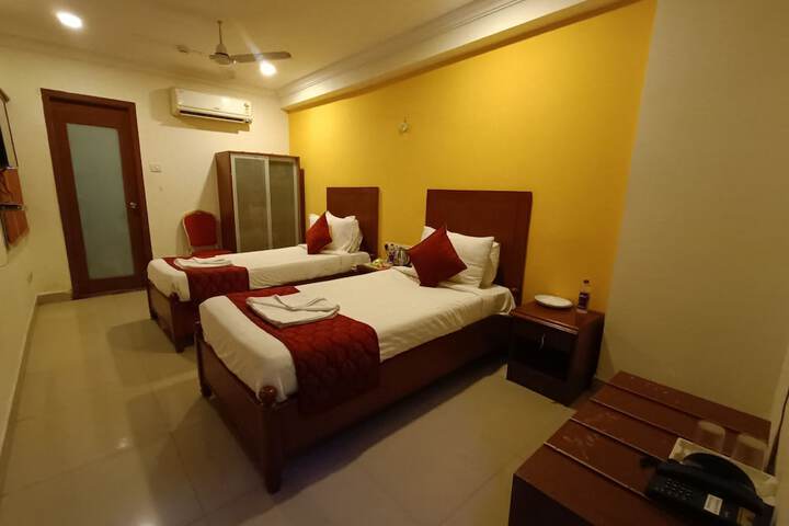 Room 30 of 93