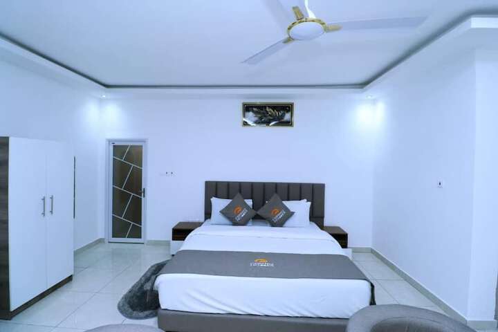 Room 8 of 44