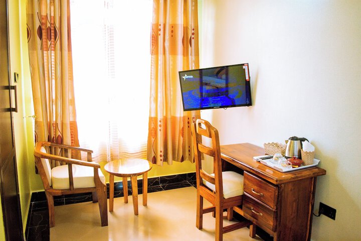 Room 9 of 51