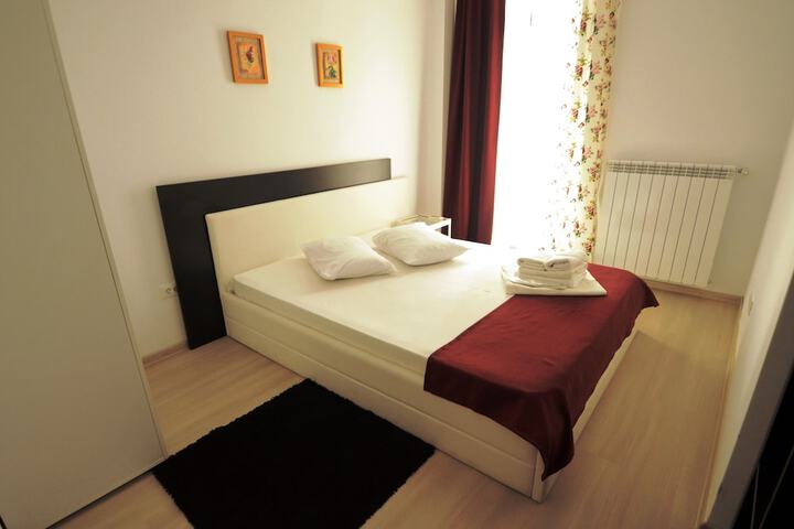 Room 5 of 139