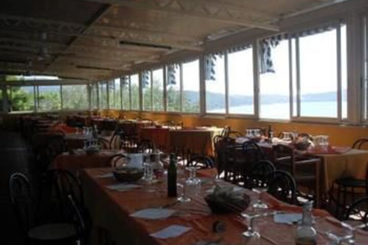 Dining 144 of 170