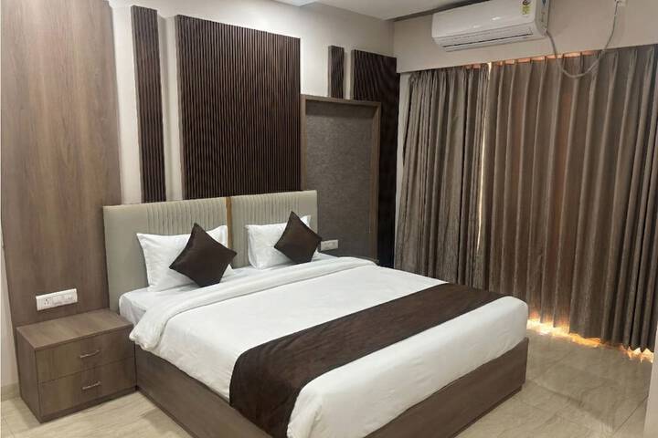 Room 28 of 42