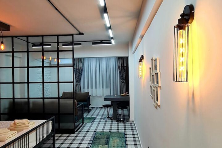 Room 52 of 186