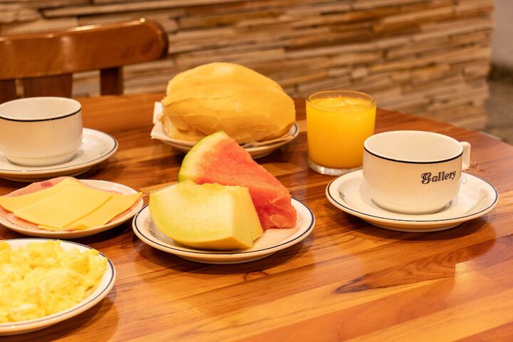 Breakfast/Coffee Service 87 of 101