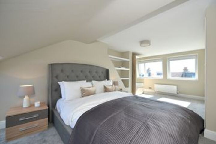 Room 10 of 22
