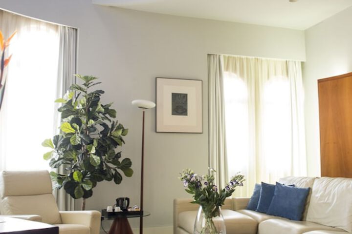 Room 27 of 51