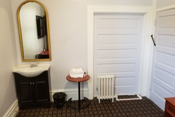 Standard Double Bed Shared Bathroom (17 of 17)