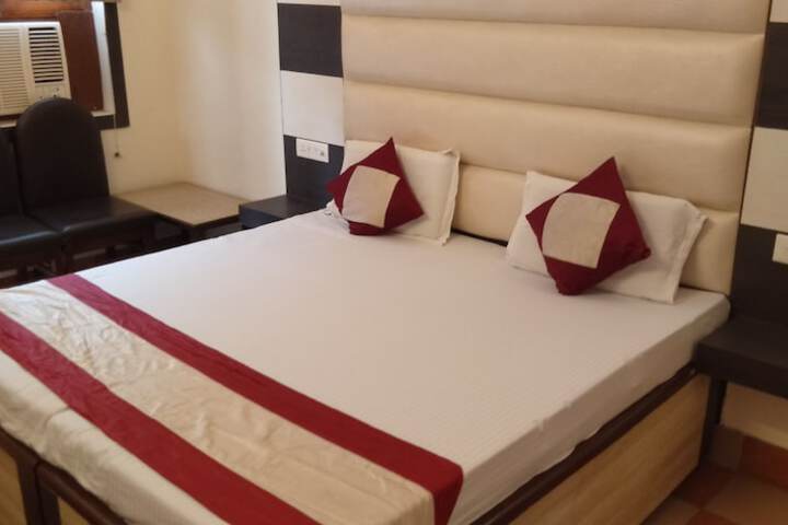 Room 7 of 49
