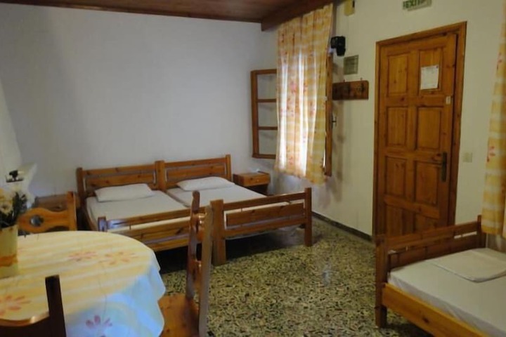 Room 5 of 35