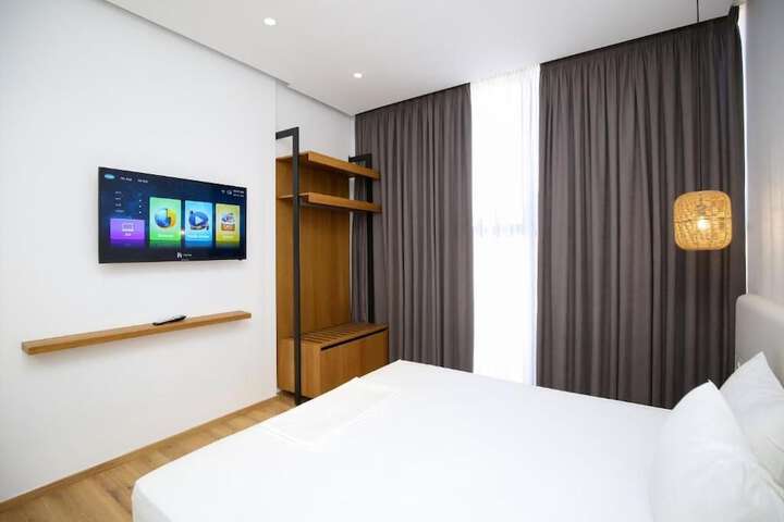 Room 10 of 118