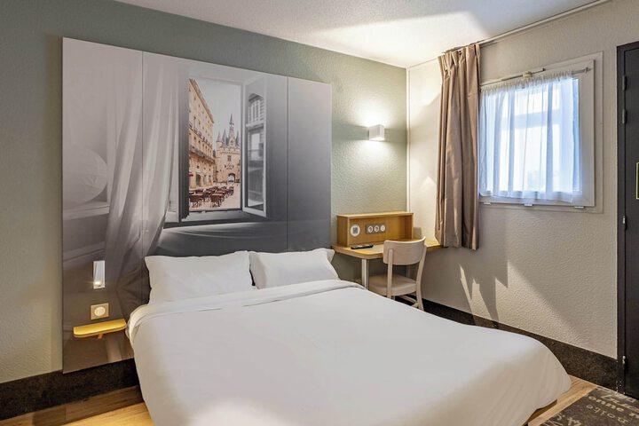 Room 19 of 53