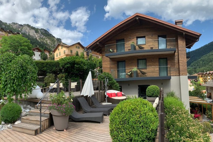 Hotel 65 of 67