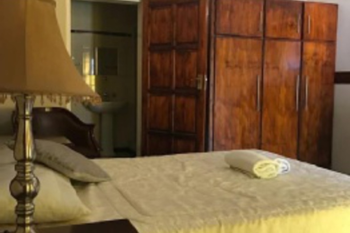 Room 34 of 84