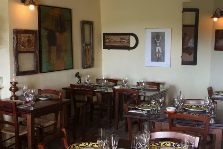Dining 38 of 75