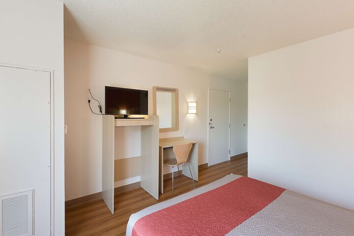 2 Double Beds (6 of 11)