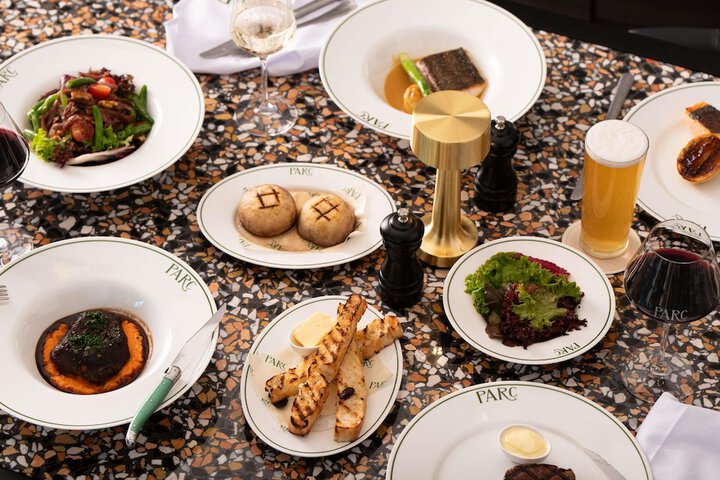 Dining 56 of 88
