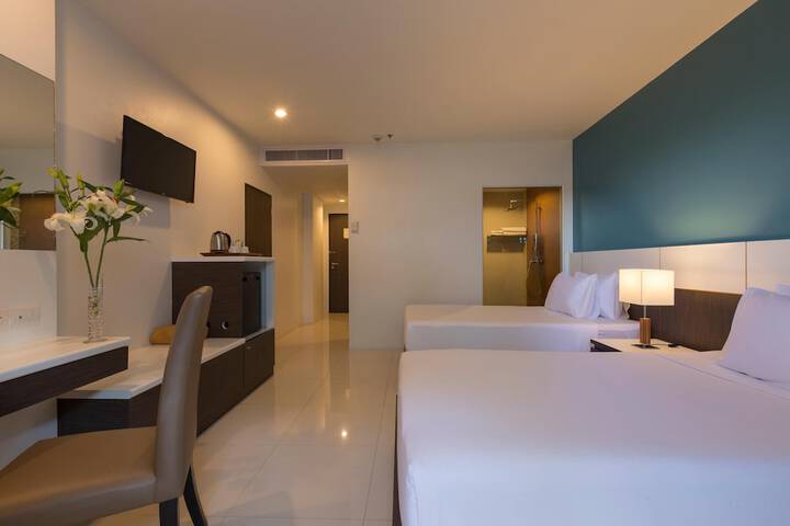 Room 34 of 69