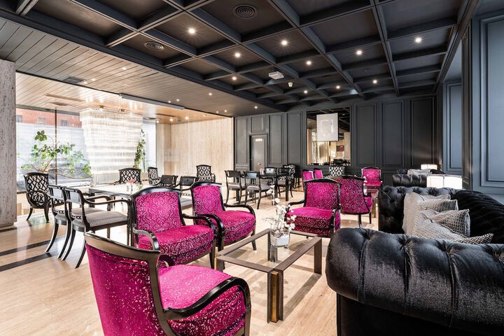 Guest Lobby