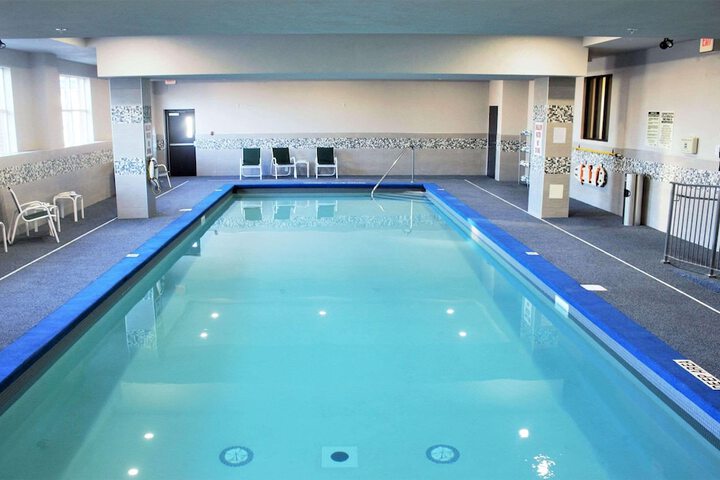 Hotel with Pool