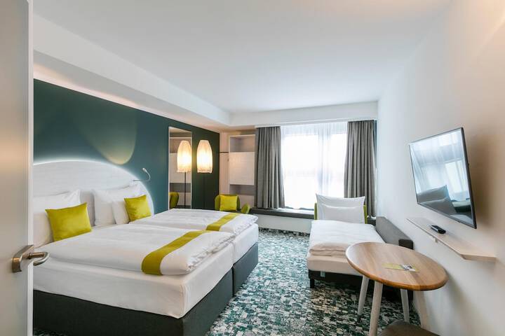 Room 20 of 93