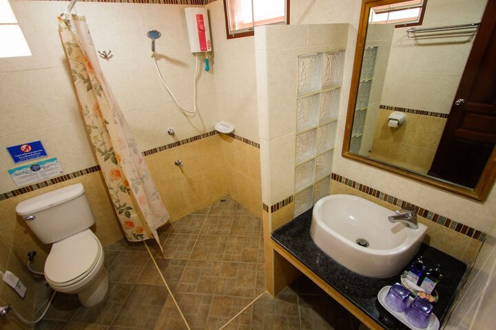 Room 10 of 43