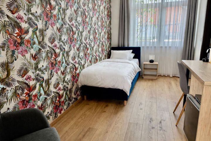 Room 37 of 118