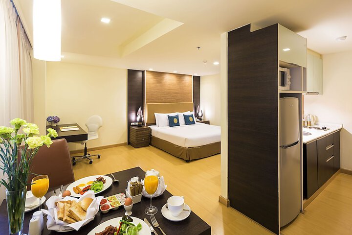 Room 14 of 83