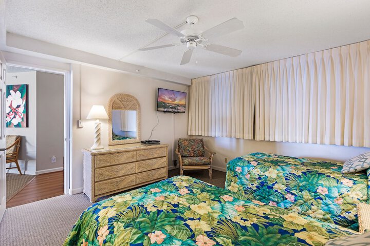 Room 35 of 484