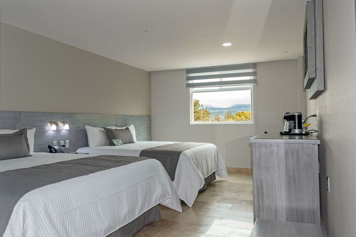 Room 9 of 30