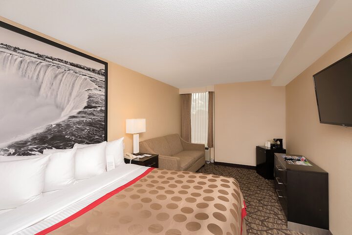 Room 5 of 48