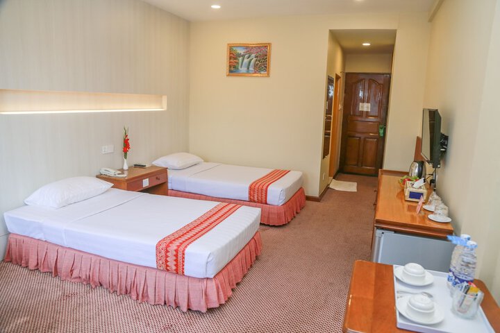 Room 18 of 48