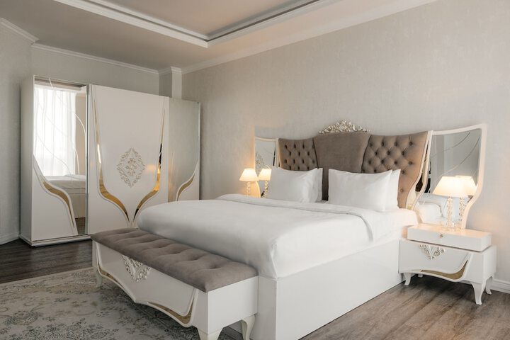 Room 10 of 40