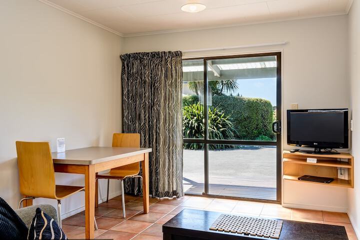 Room 8 of 48