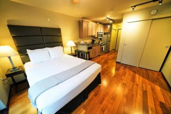 Room 7 of 19