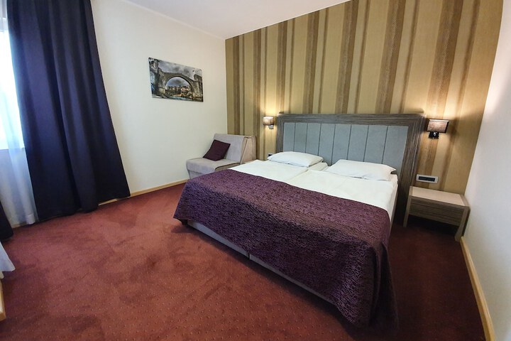Room 30 of 87