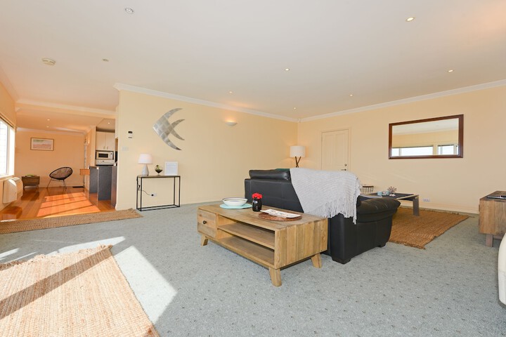 Room 12 of 24